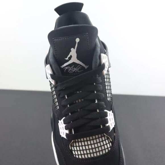 The first pair of AJ4 in autumn and winter main image 4
